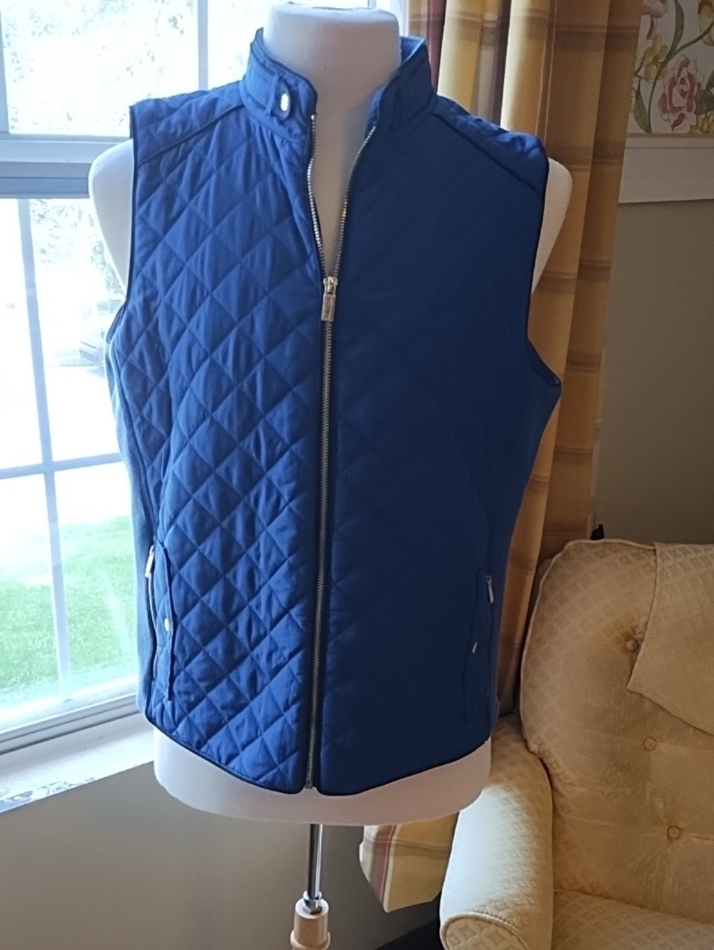 Quilted Blue Sleeveless Zip Vest